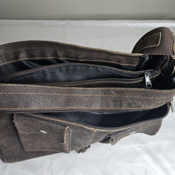 David King Distressed Leather Large Full Flap Messenger Bag Mailbag 16×11 Brown - Picture 8 of 14